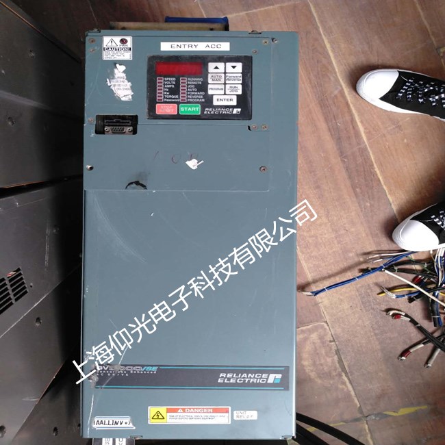 瑞恩變頻器維修帶載后顯示過載或過電流維修
