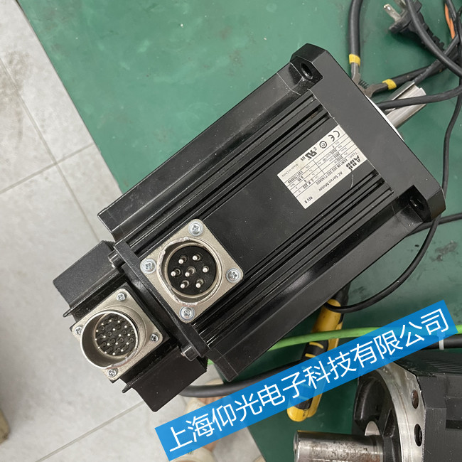 ABB伺服電機(jī)一通電報(bào)警維修ESM08B-751-302-xxx0A00測(cè)試好發(fā)貨