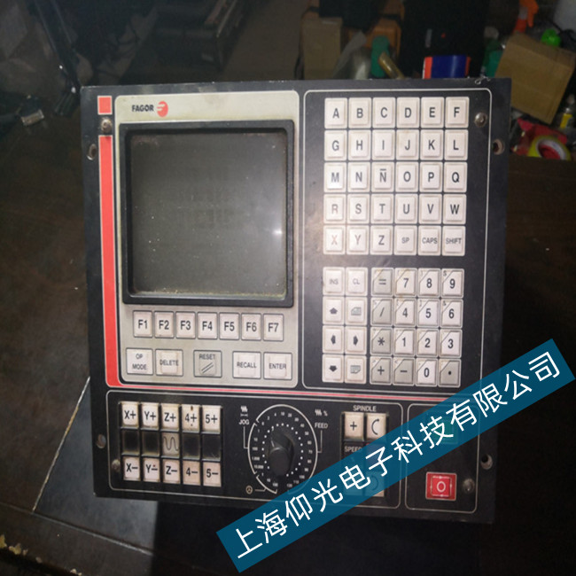 發格數控系統CNC8036M上電花屏故障原因及維修